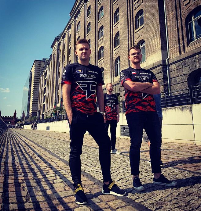 BC.Game 暗示 s1mple 可能离开战队